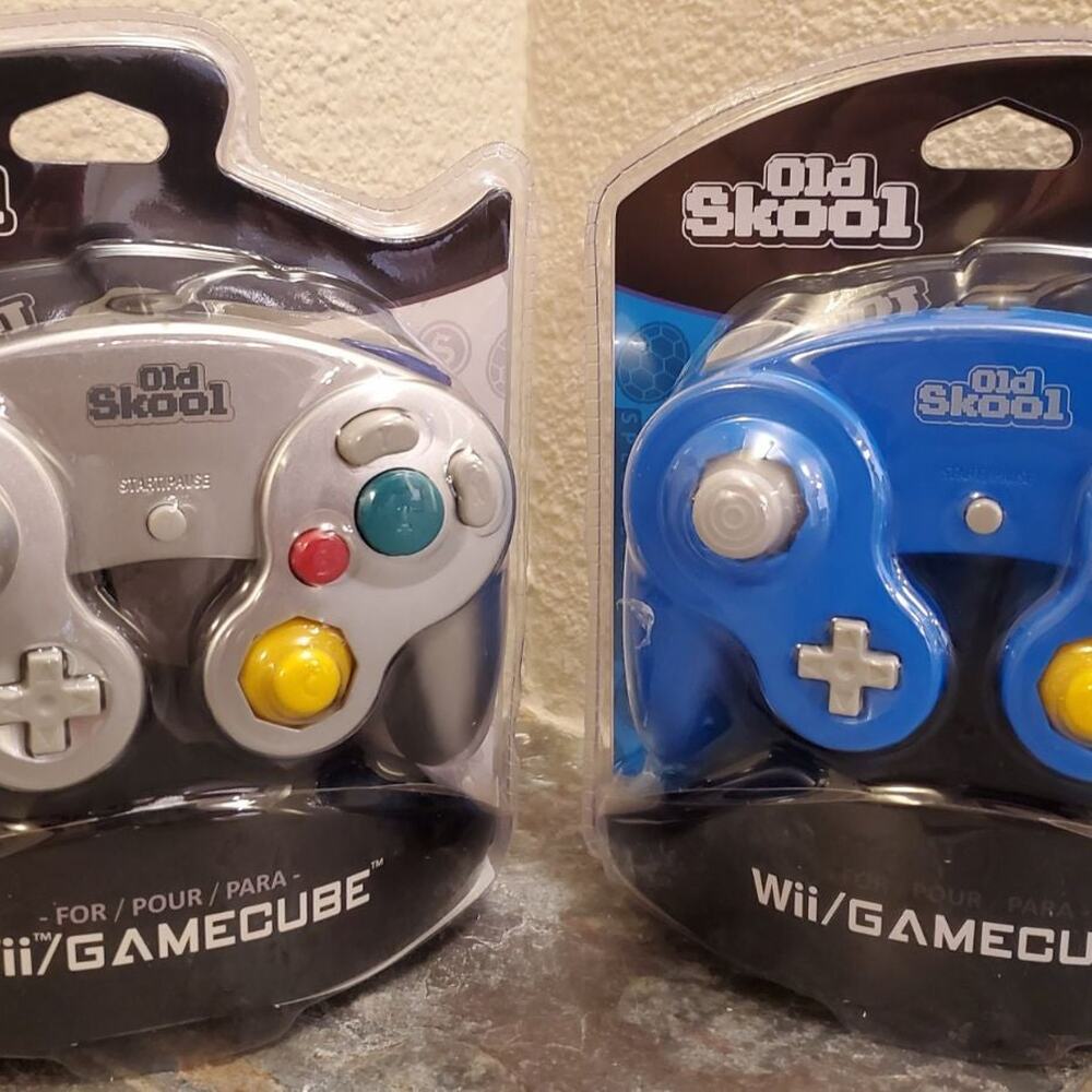 2 Gamecube Controllers - Silver & Blue (NEW) - Nintendo - Old Skool